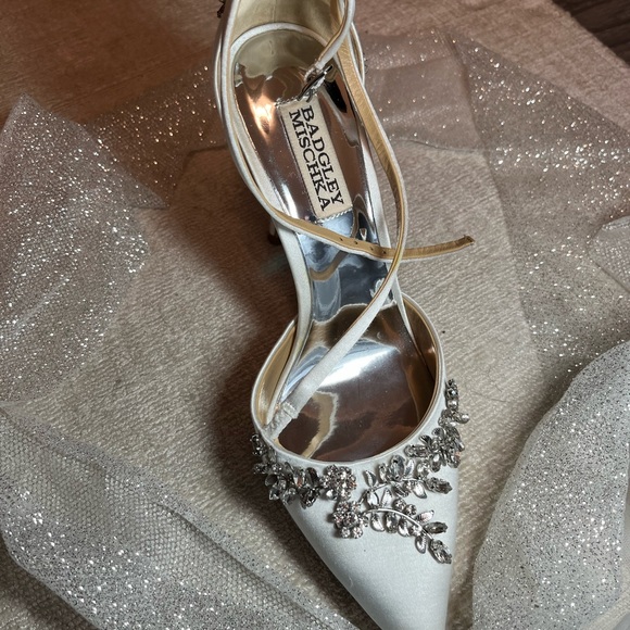 Badgley Mischka Satin d’Orsay Pumps - Picture 5 of 6